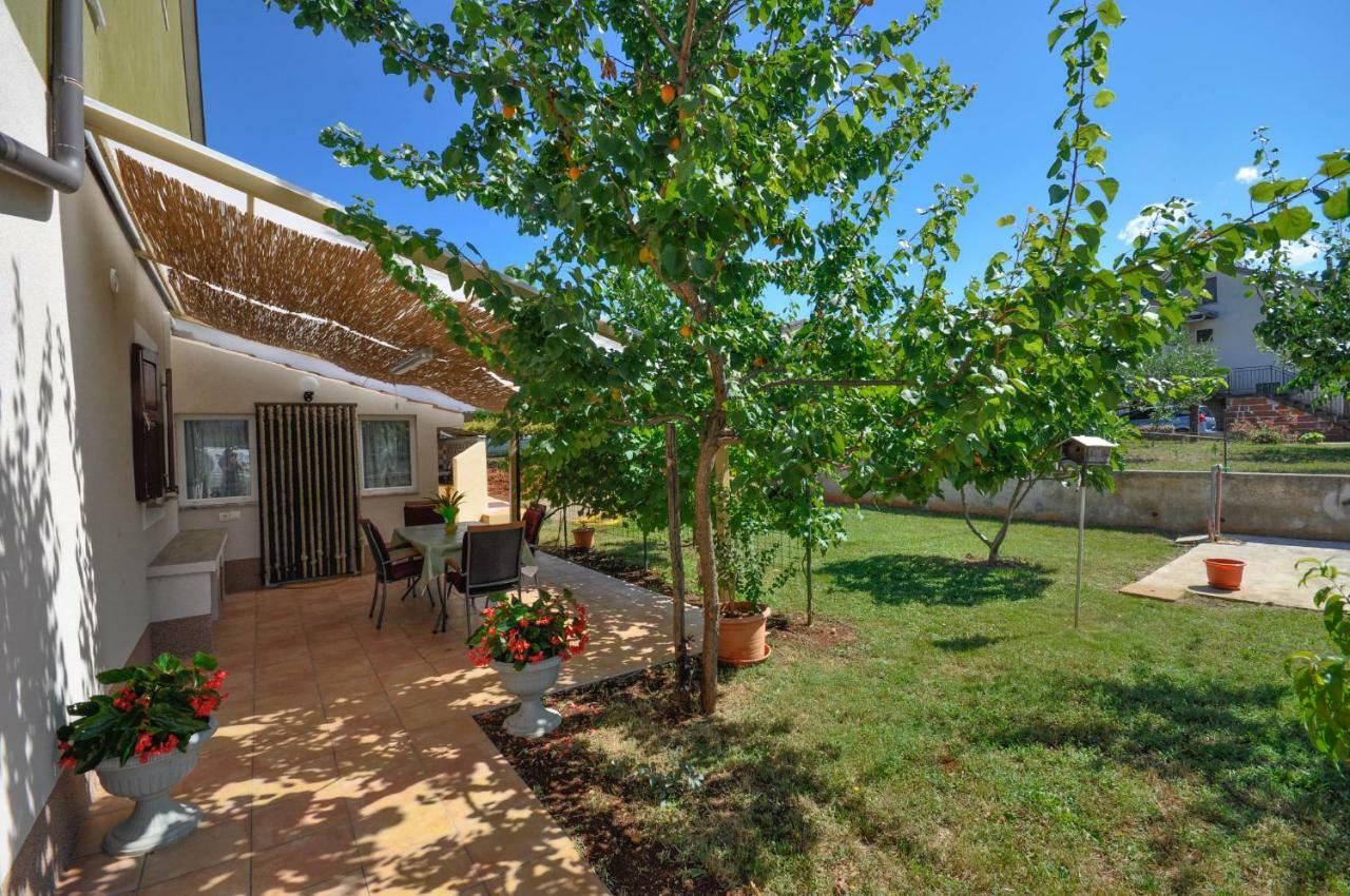 Nevija Apartment Novigrad  Luaran gambar