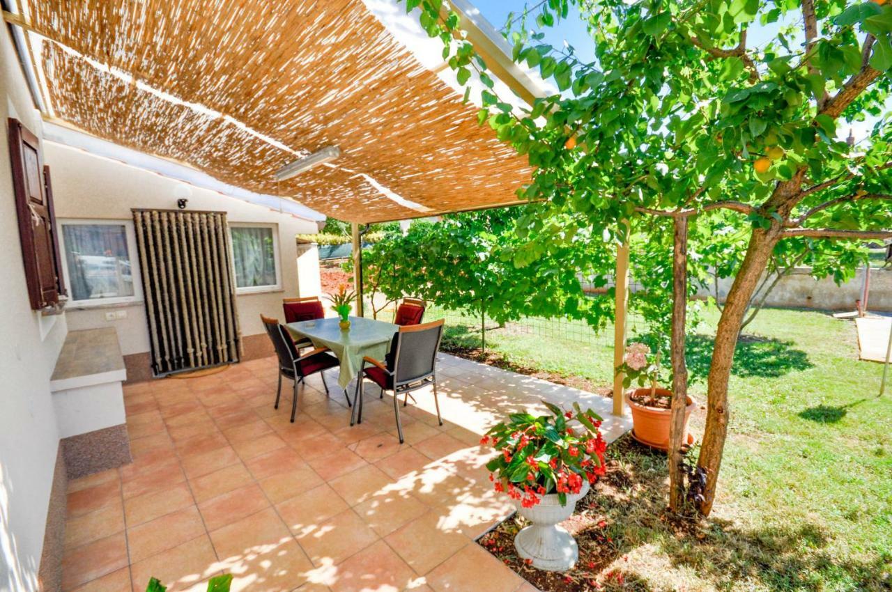 Nevija Apartment Novigrad  Luaran gambar