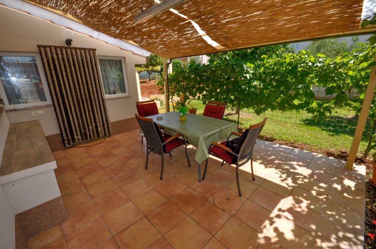 Nevija Apartment Novigrad  Luaran gambar